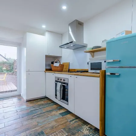 4 Bed In Gosforth 85807 Holiday home *